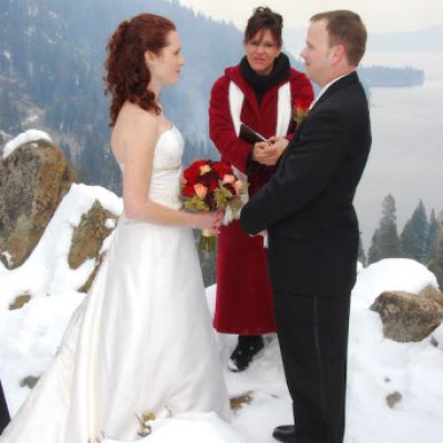 emerald-bay-christmas-wedding